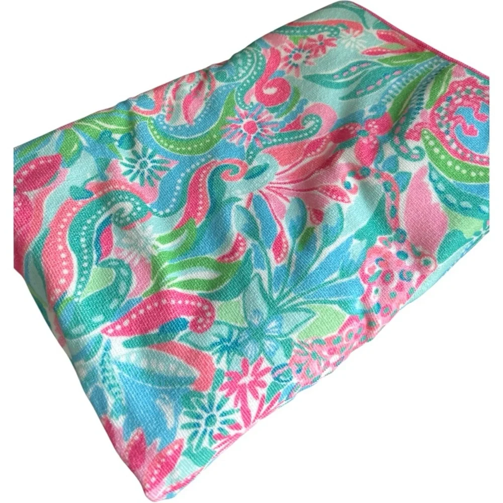 Lilly Pulitzer lounge beach towel 40x72